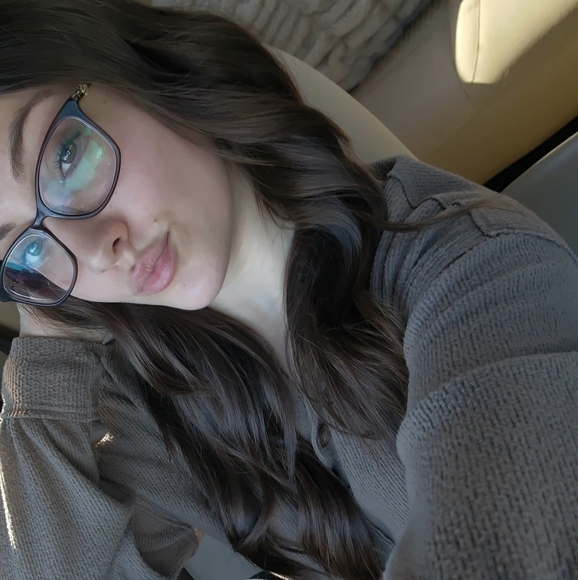 Meet the Posher Other - Meet Your Posher | Payton